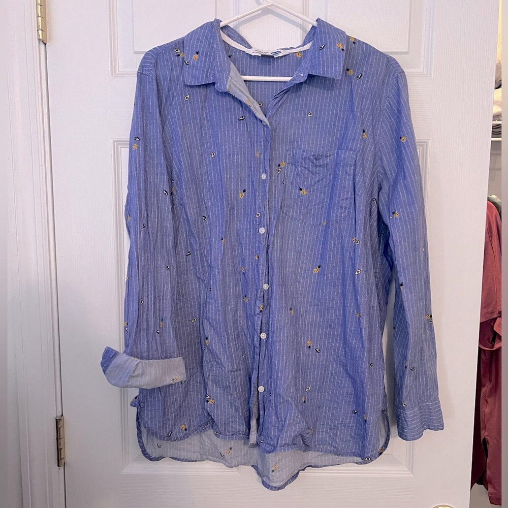 Stripe button up